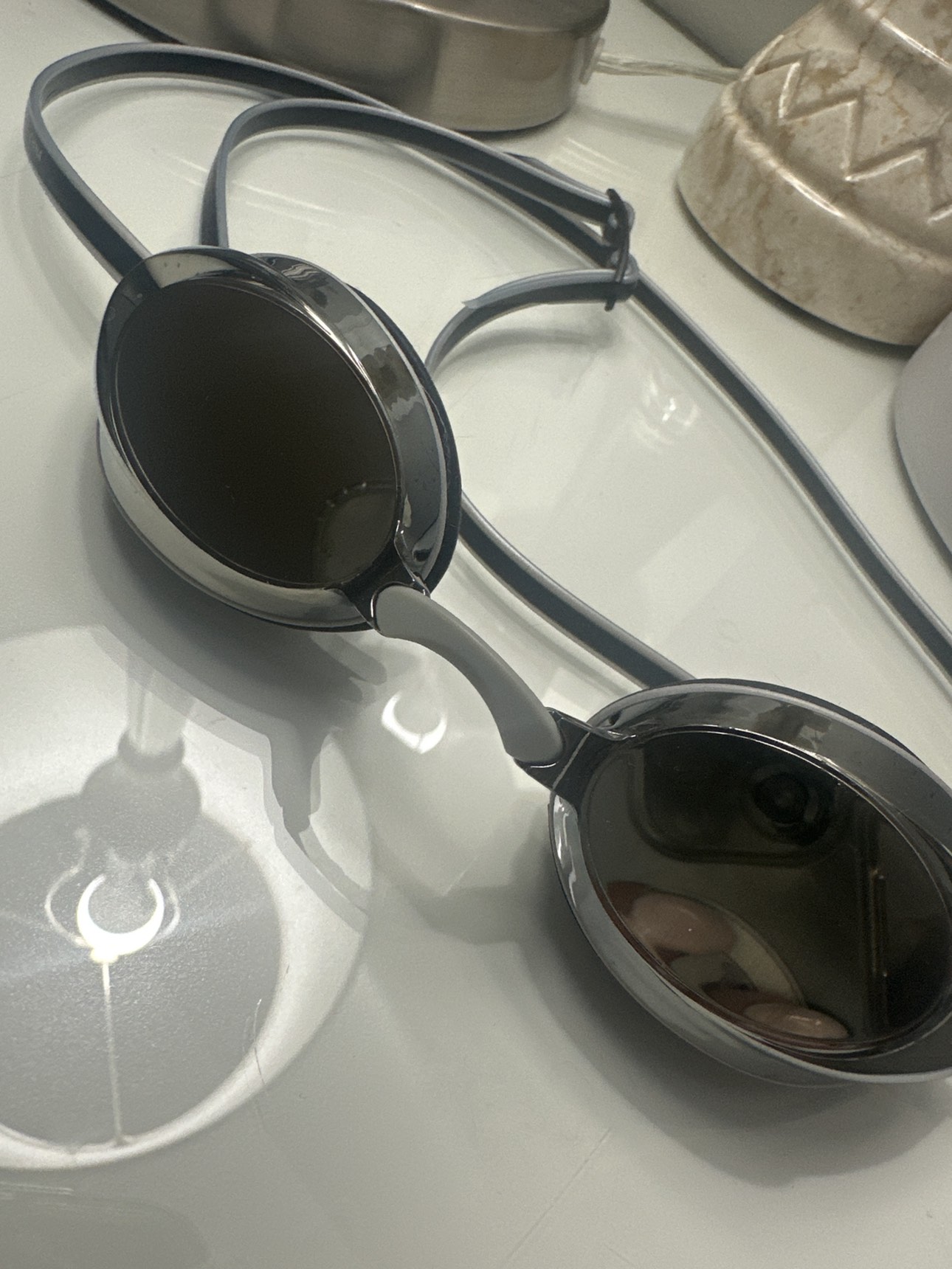 Swim goggle image indicator(3)