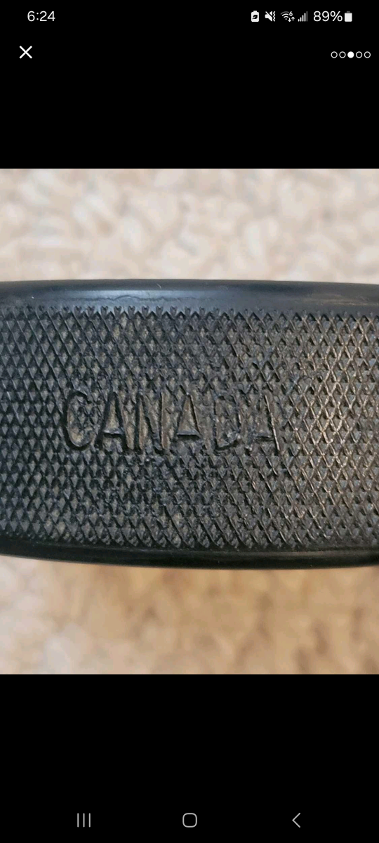 Official NHL game puck 1980s New York Islanders image indicator(3)