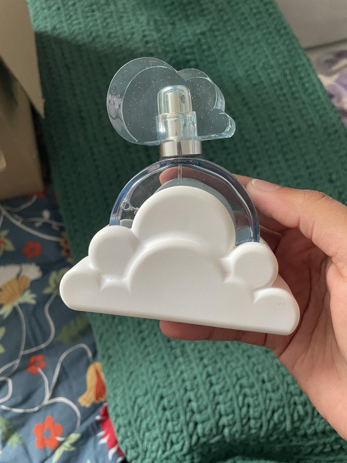 Ariana grande Cloud perfume