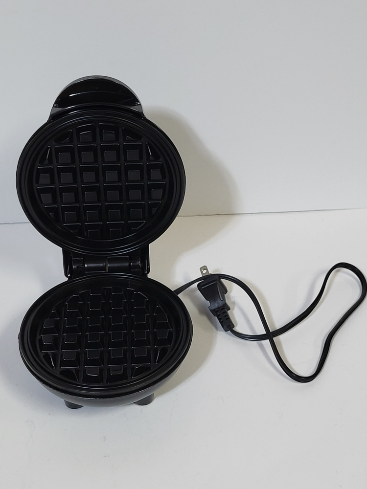 Brand New Mini Waffle Maker thumbnail