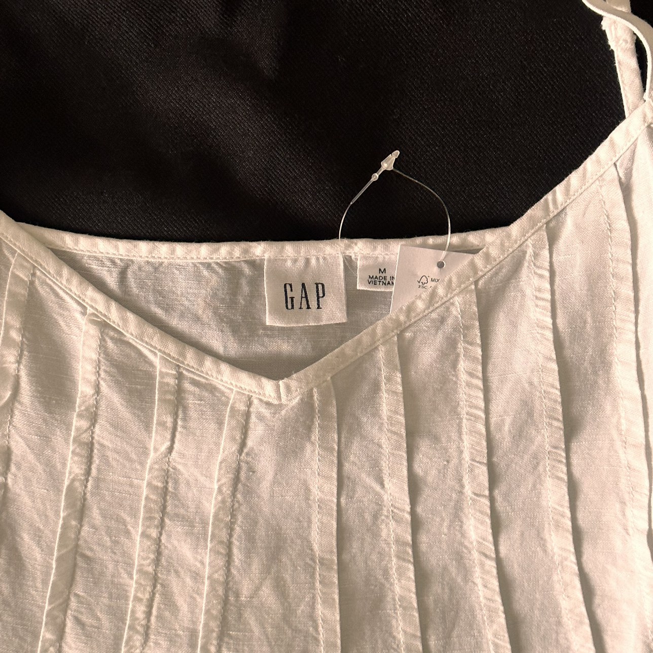 GAP Spaghetti Strap Top - New image indicator(2)