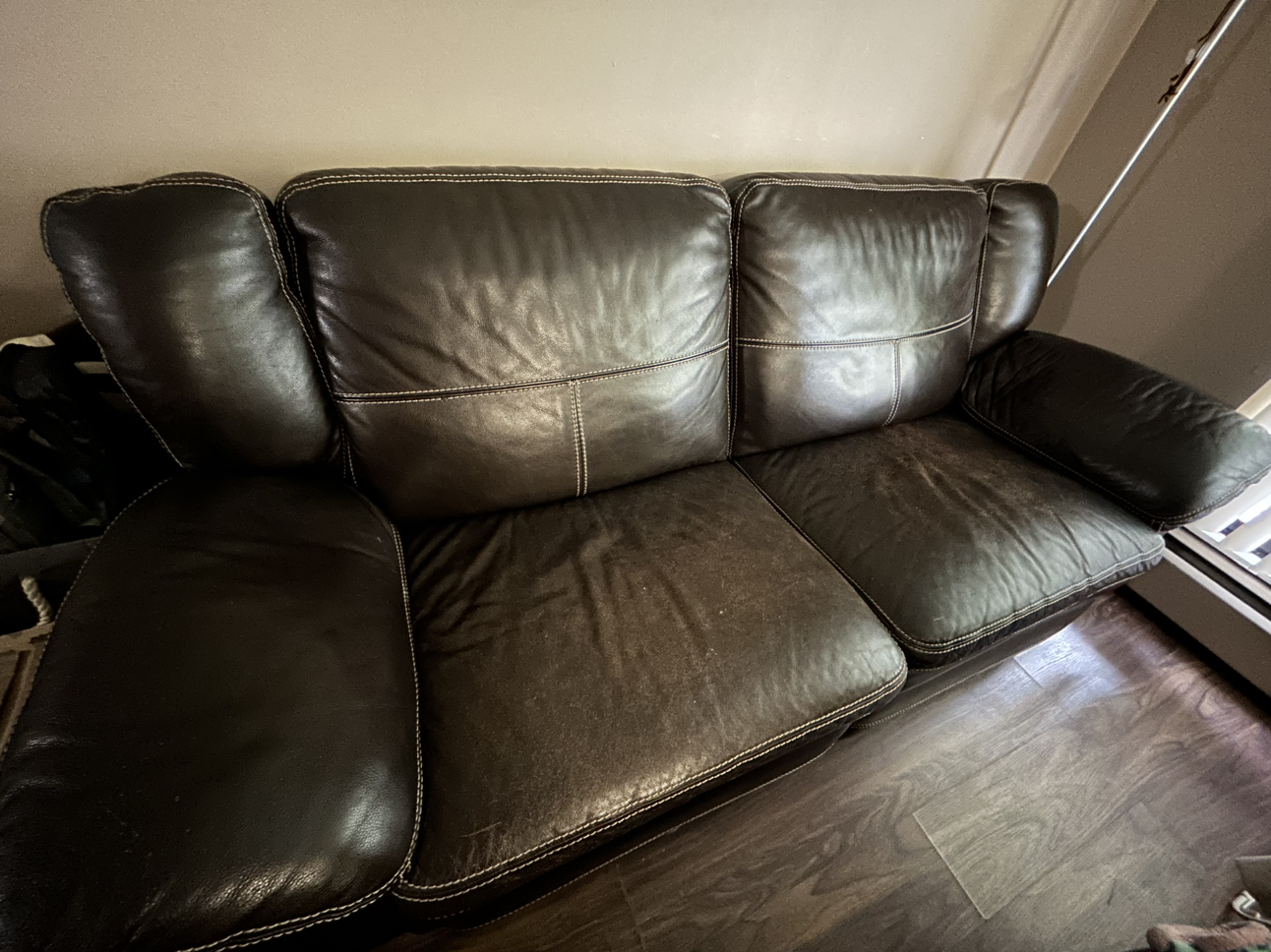 #freecycle Recliner Sofa image indicator(2)