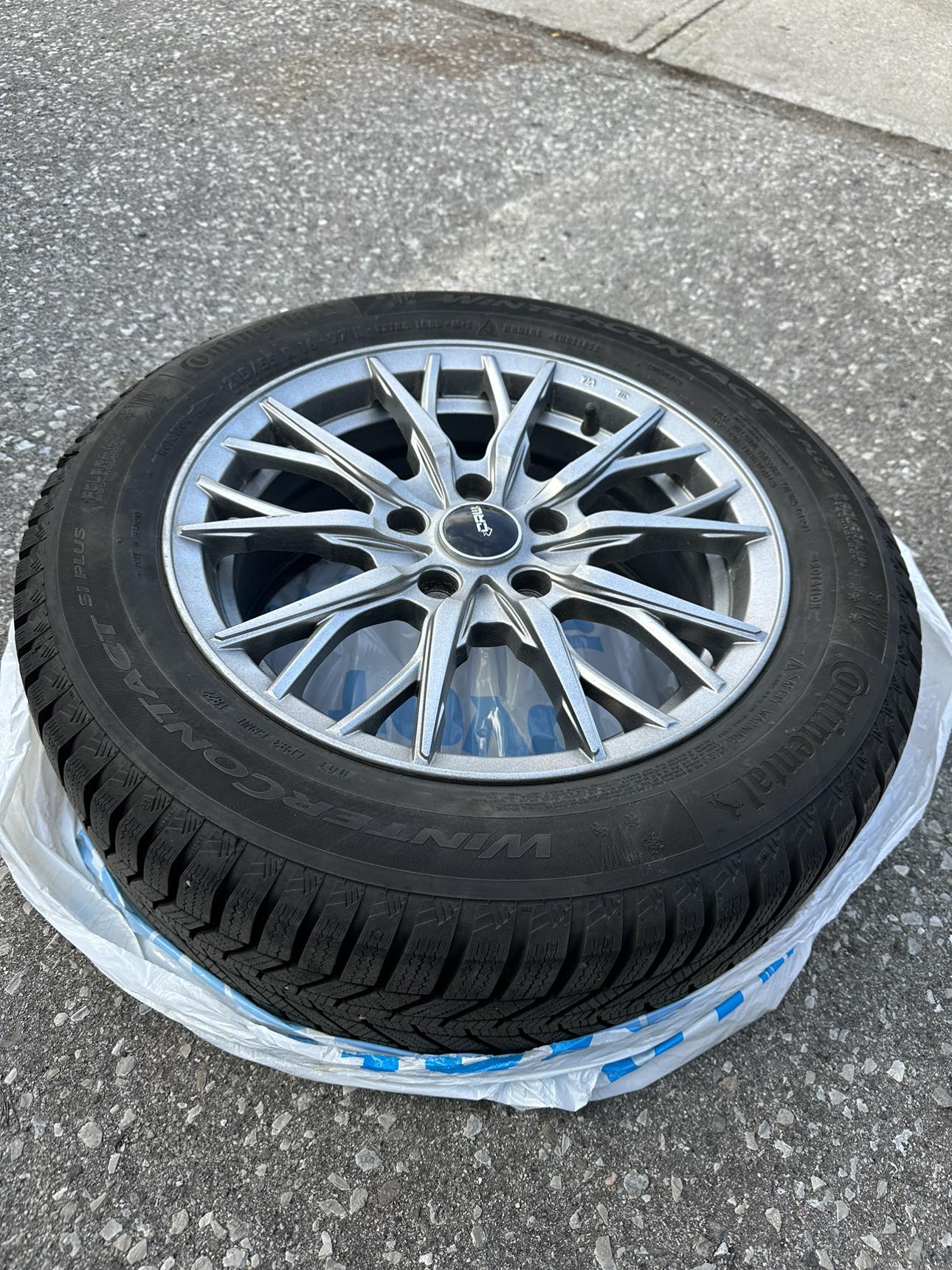 Winter tire and rim set - photo 4