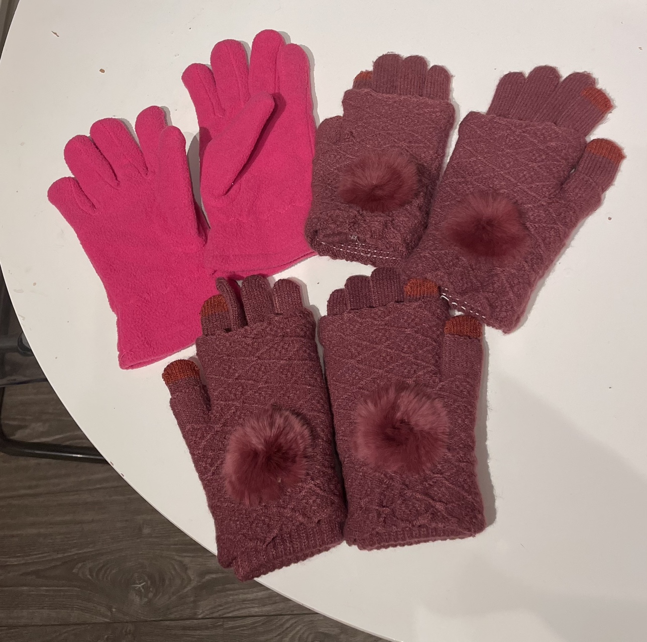 Women's winter gloves #freecycle thumbnail