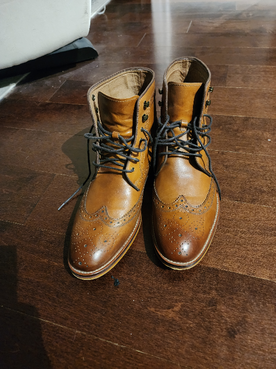 Johnston and Murphy leather boots with cedar shoe tree - photo 3
