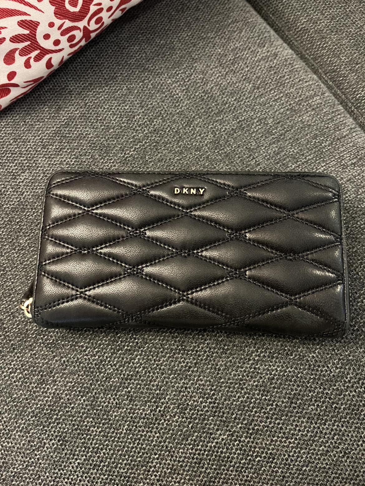Black DKNY wallet #freecycle thumbnail