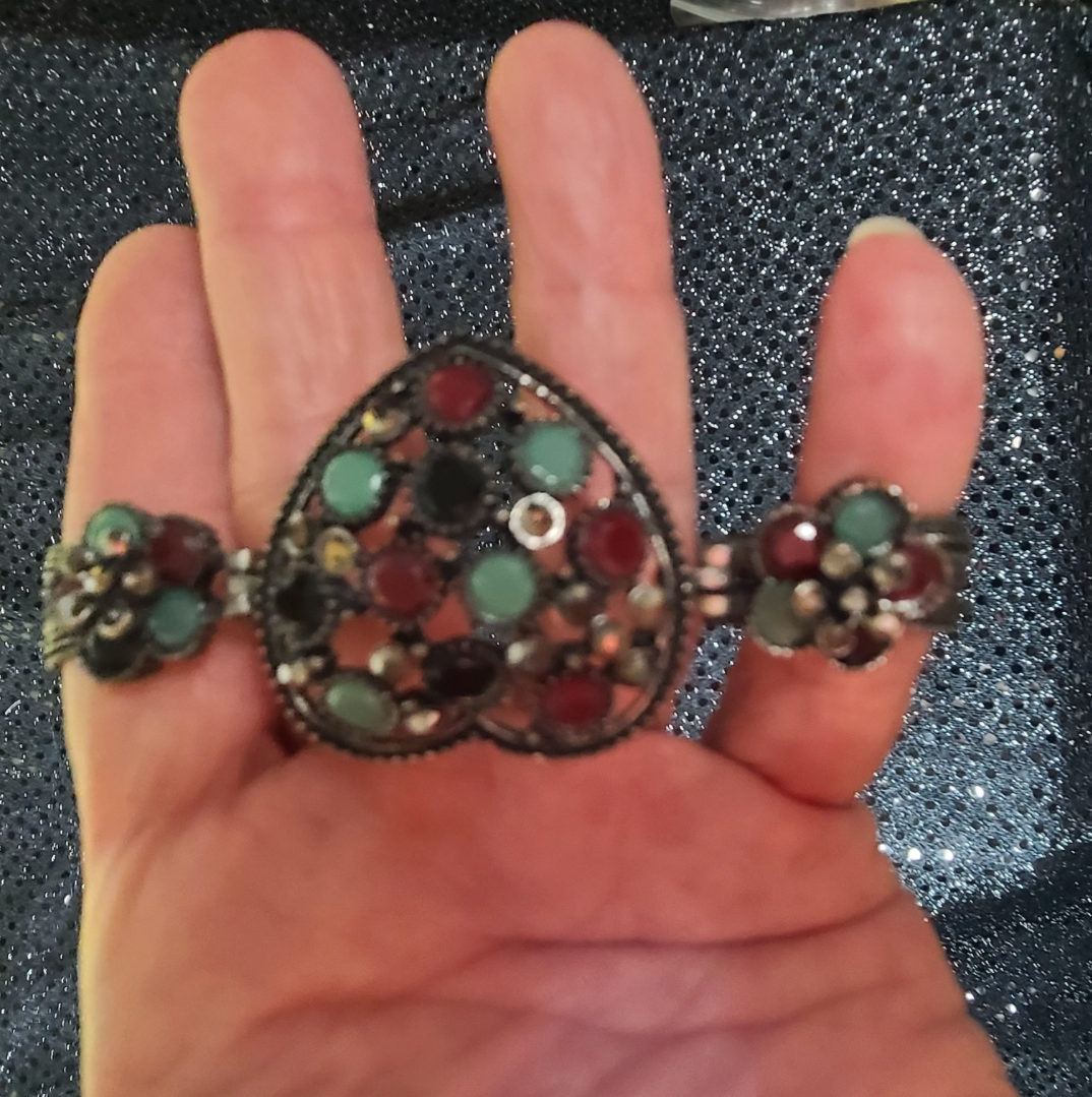 bracelet, buy one$5, get ather same price item, for half price