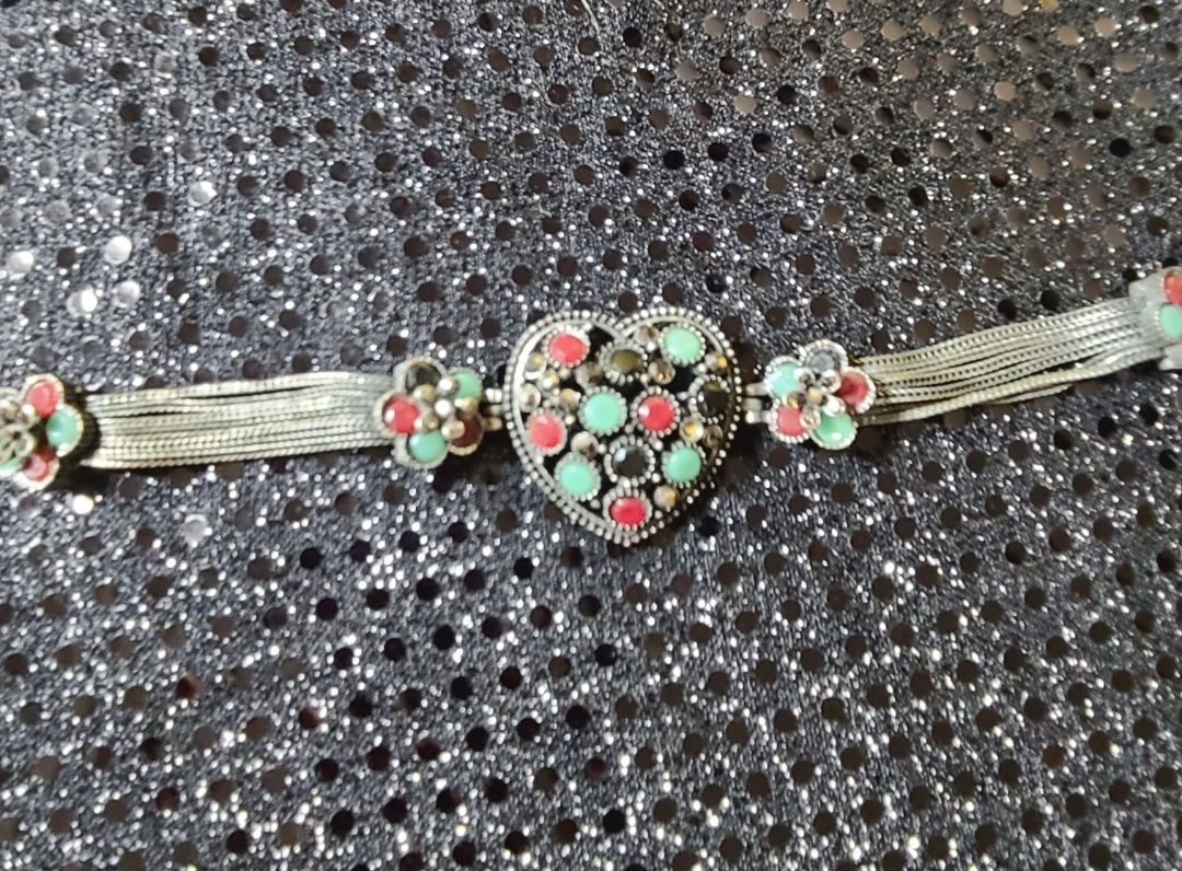 bracelet, buy one$5, get ather same price item, for half price - photo 2