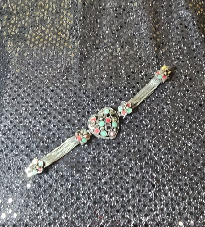 bracelet, buy one$5, get ather same price item, for half price - photo 3