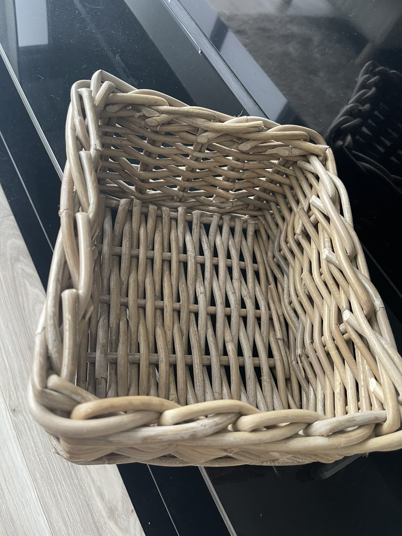 Woven basket - photo 4