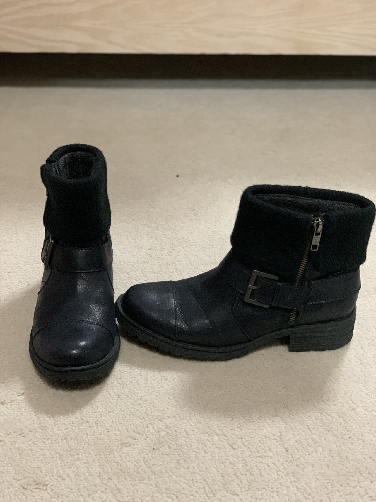 Brand-new boots, size 6 image indicator(2)