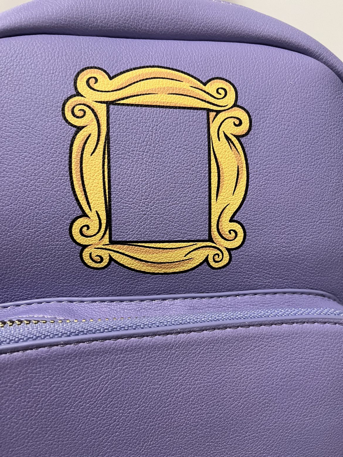 BNWT Warner Bros. Studio Tour Hollywood FRIENDS Mini Backpack image indicator(2)