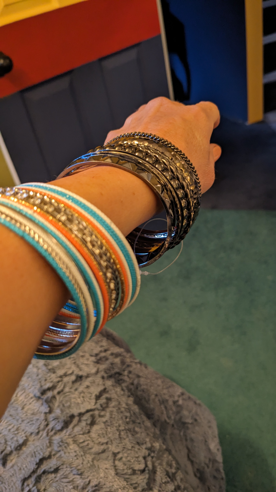 Fashionable Bracelets. - photo 2