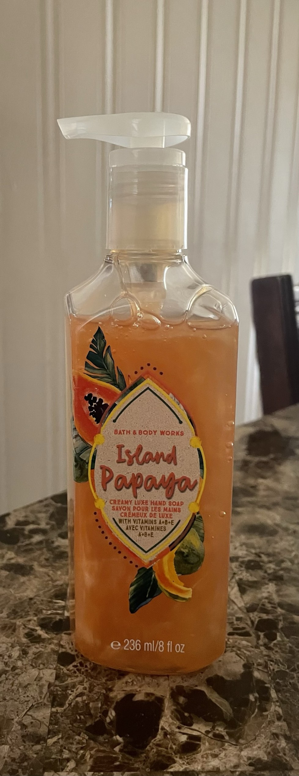 Island Papaya Bath and Body Works Hand Soap thumbnail
