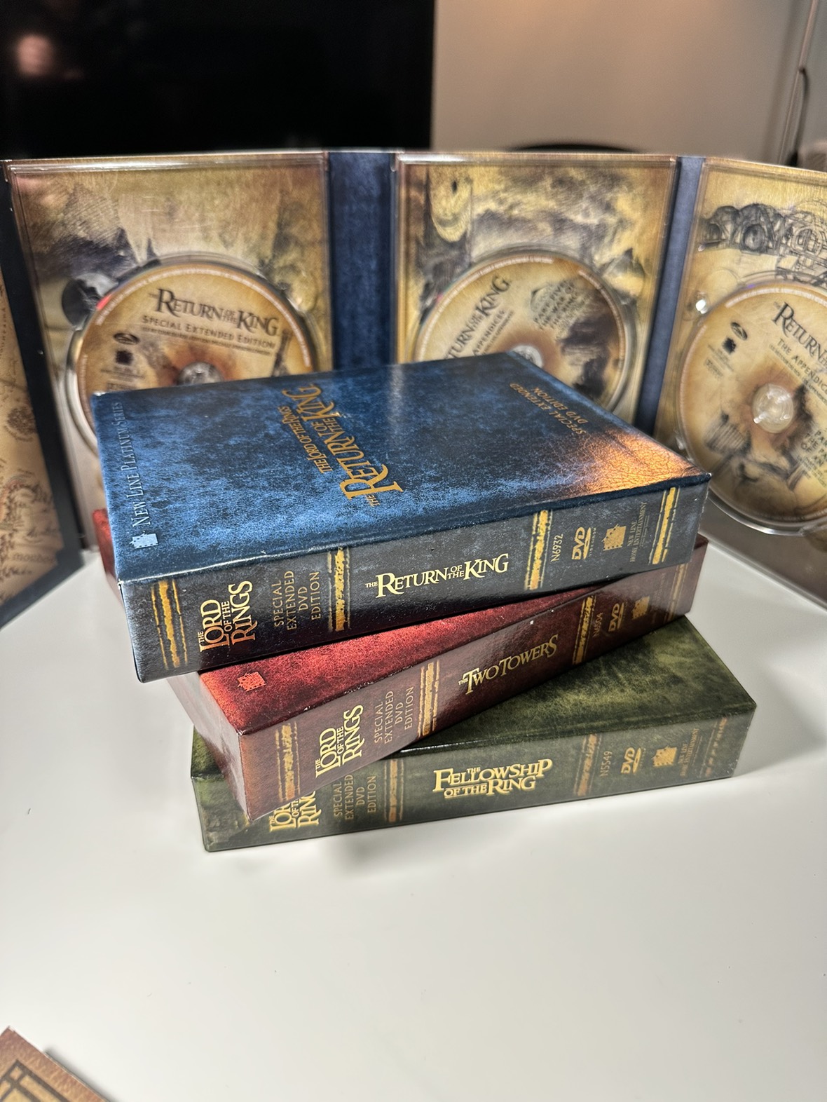 Lord of The Rings DVD Booklet CD’s with Collectors Maps