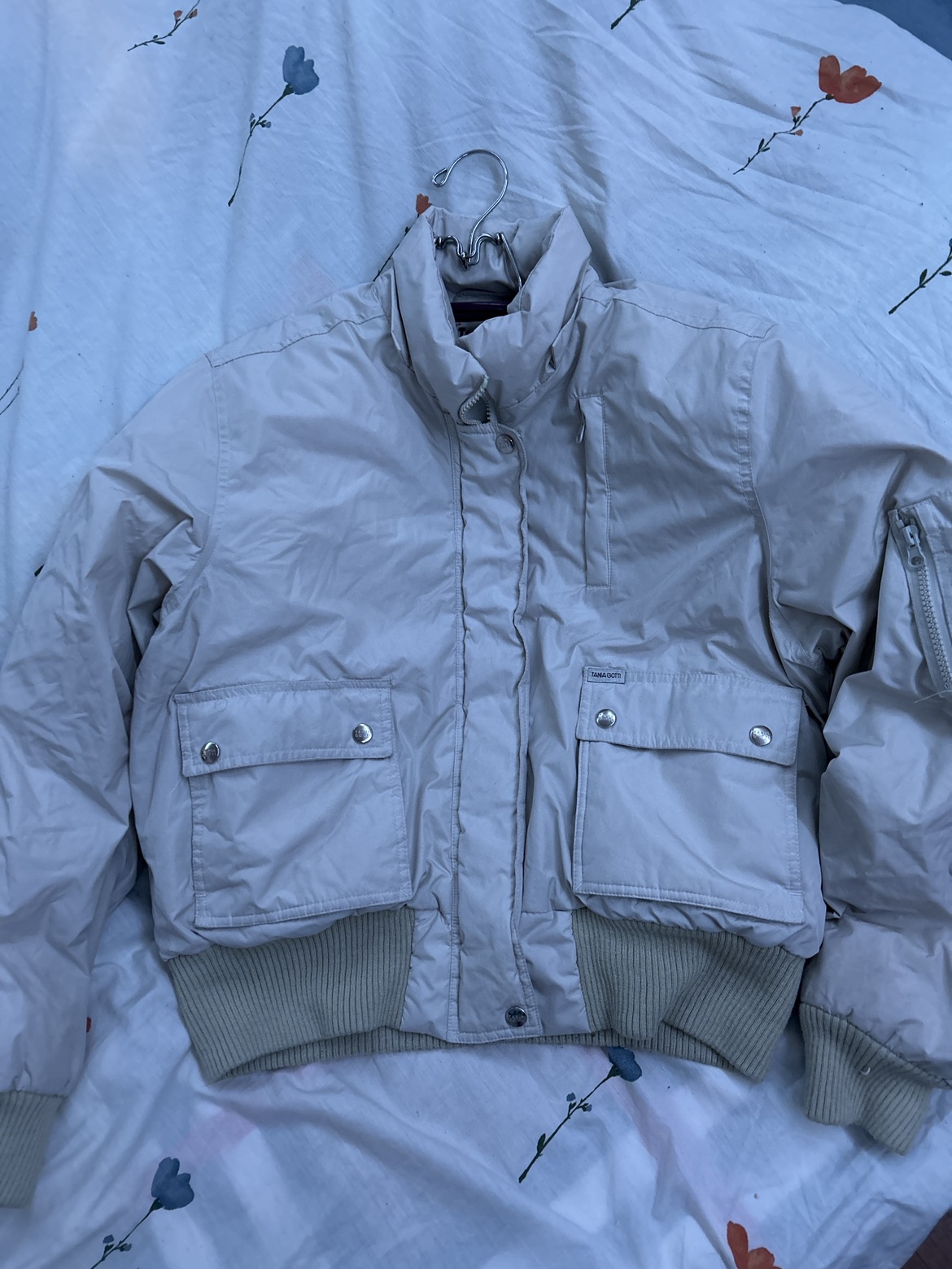 🎁 Winter Jacket