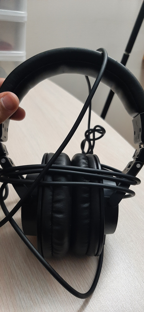 HEADPHONE