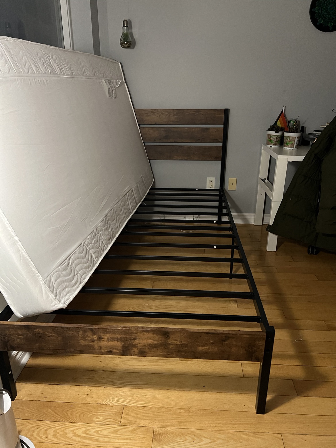 Single Bed - Like new. - photo 3
