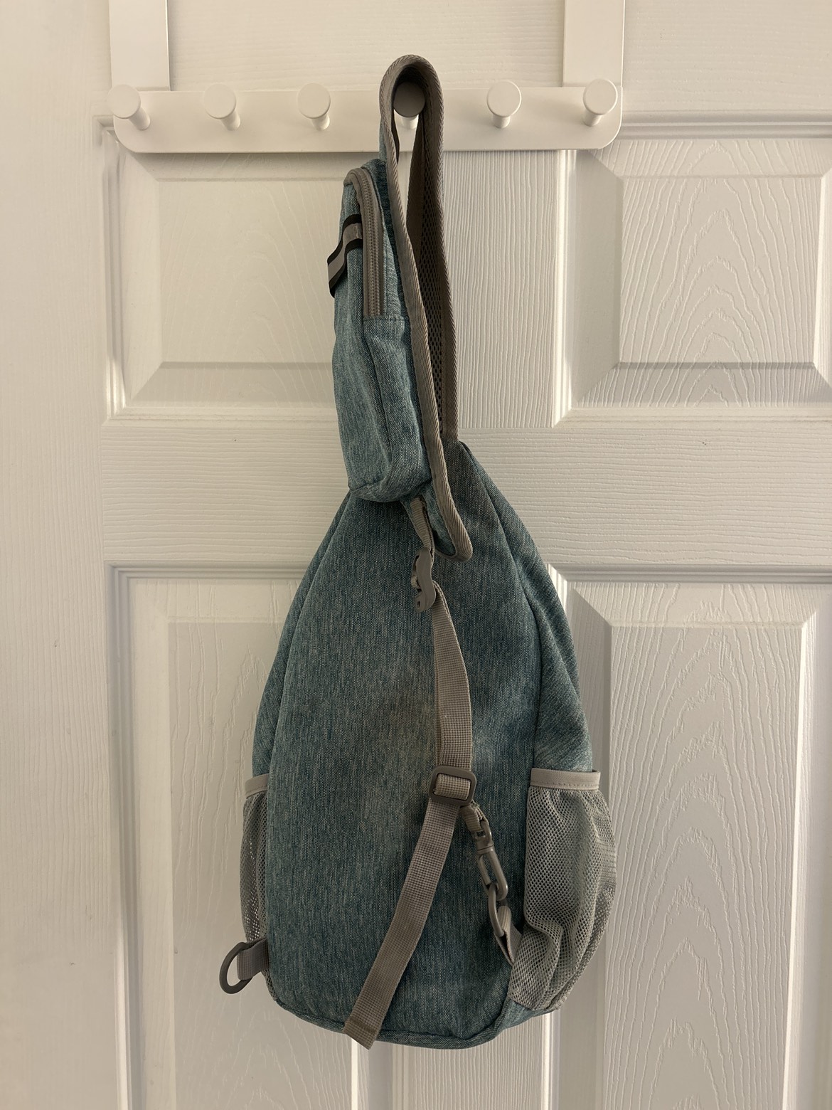 Funky one-strap mini backpack with amazing pockets - photo 3