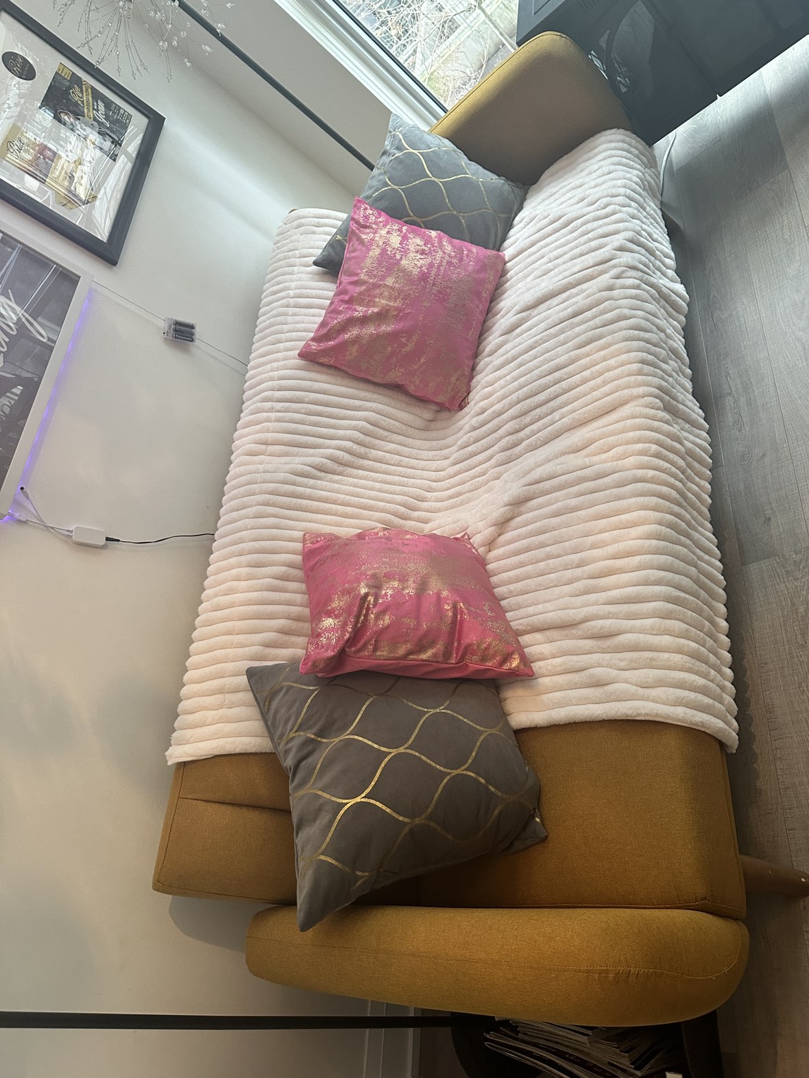 Mustard sofa bed - photo 4
