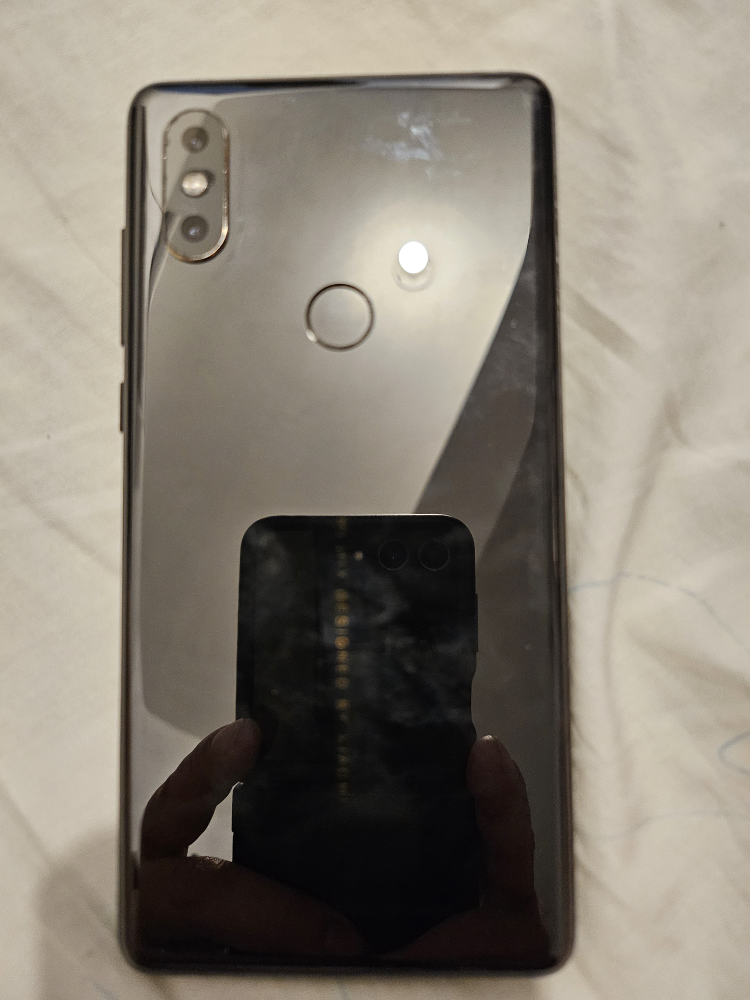 Xiaomi Mix 2s - photo 3
