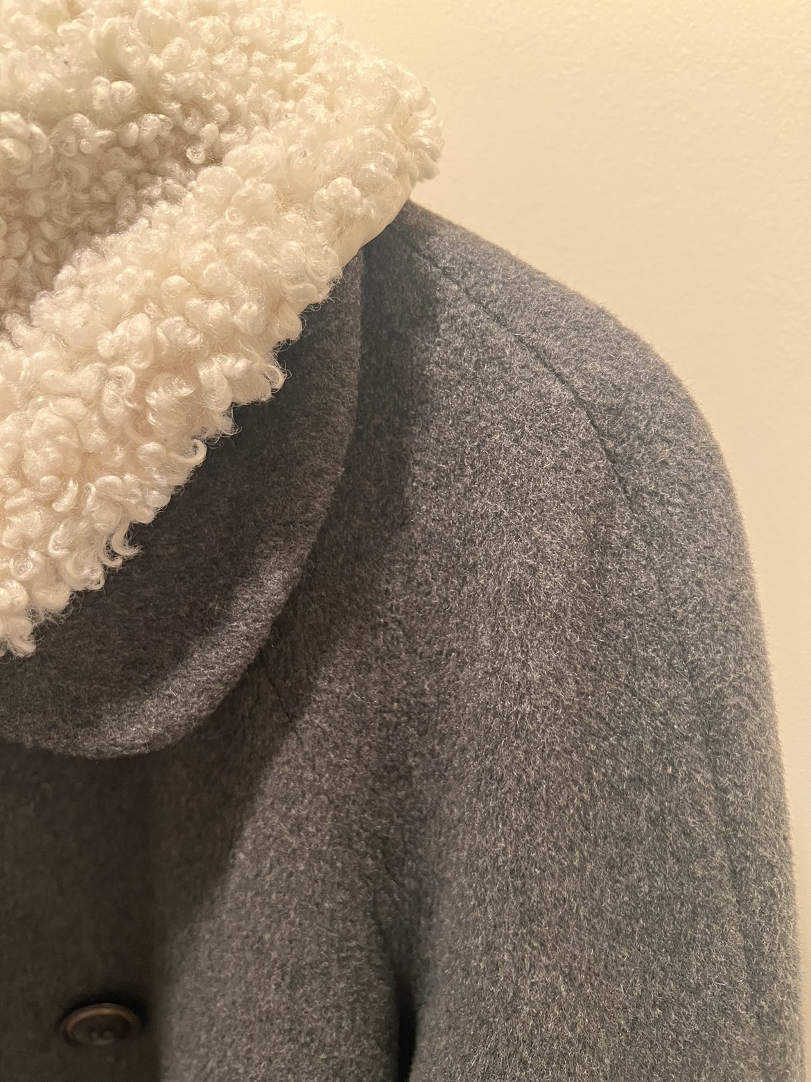 Gray wool Coat image indicator(5)