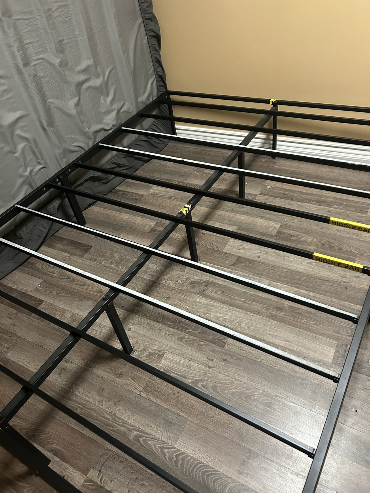 14 inch queen size metal bed frame - photo 2