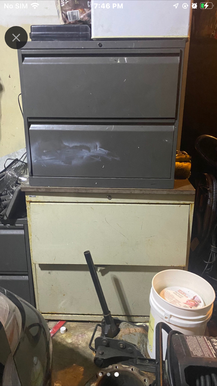 2 Garage drawers and cabinets thumbnail