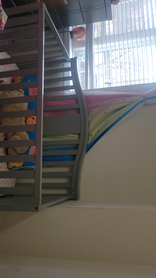 Convertible Crib with Drawer - photo 2