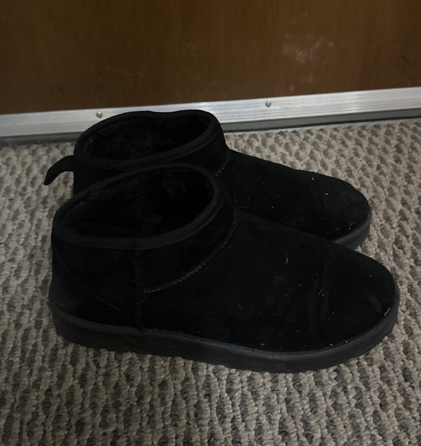 Free mini boots #freecycle thumbnail