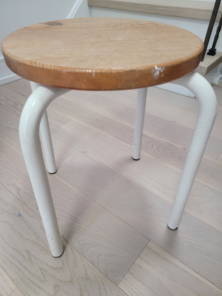 🥕 Day 3 - Stool Chair