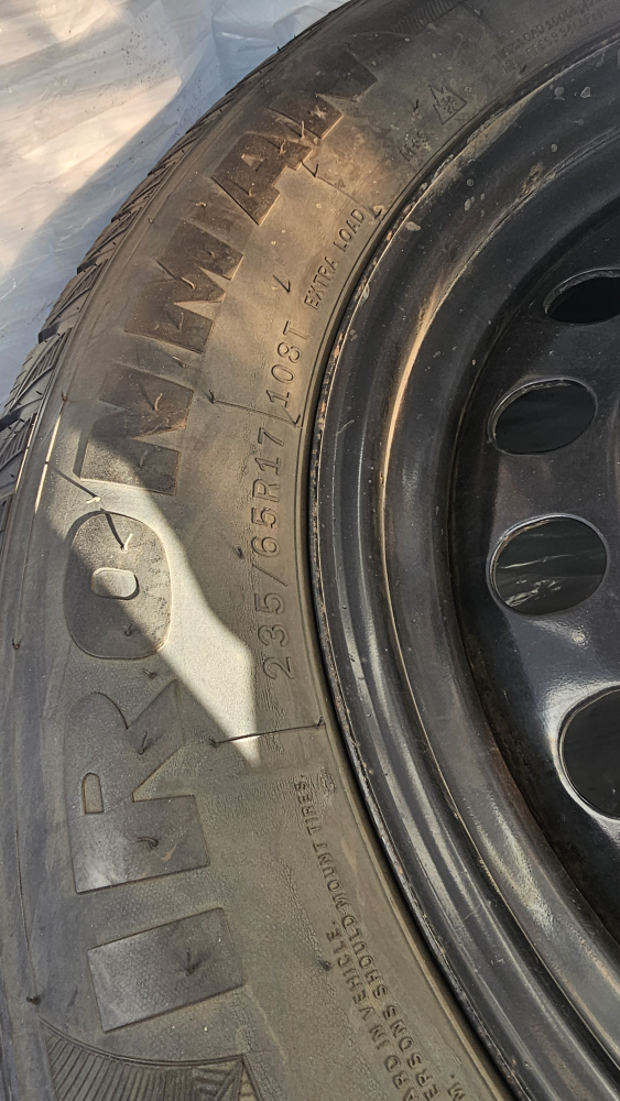 SUV winter tires w/ rims