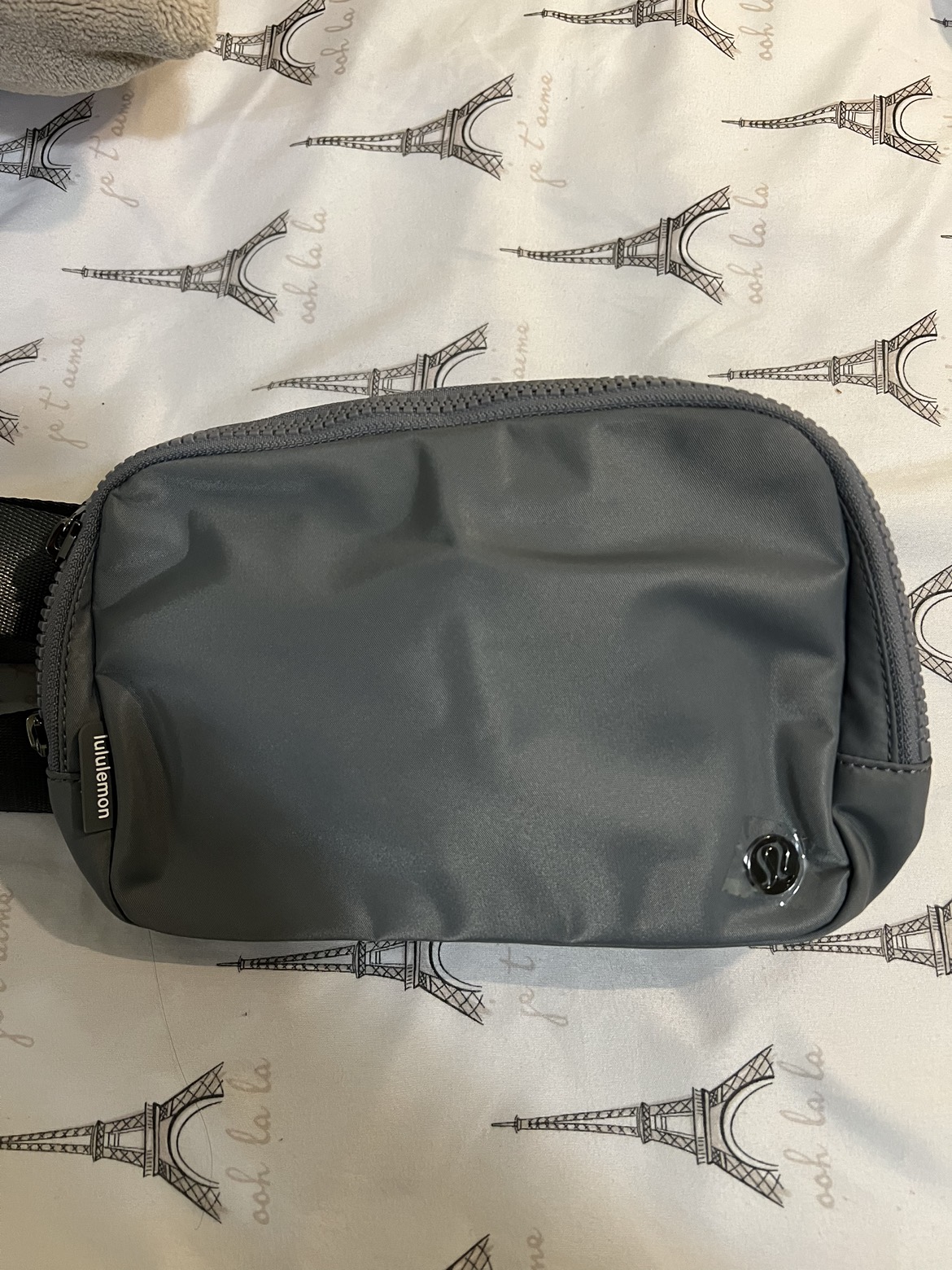 Unisex lululemon belt bags