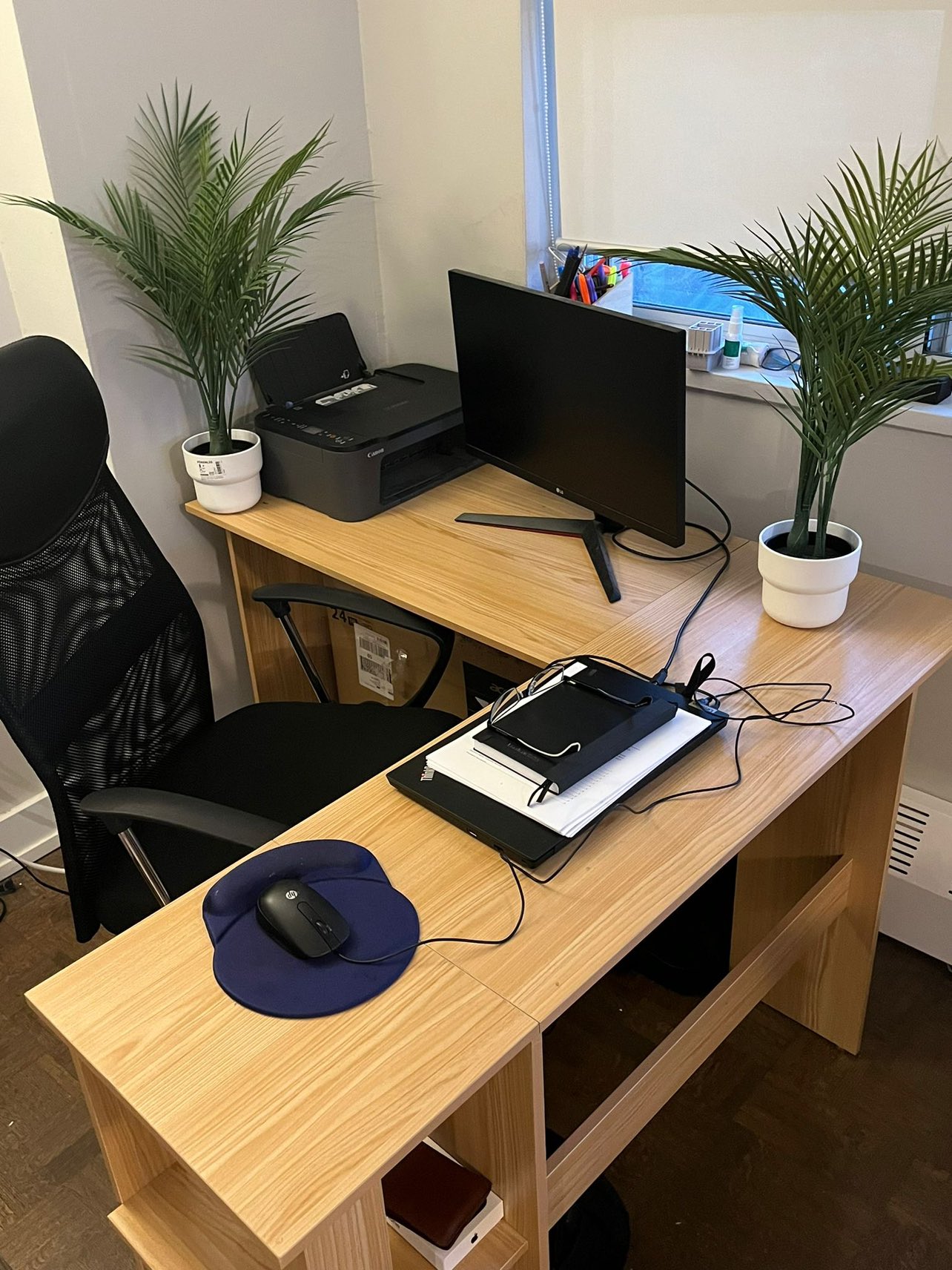 Computer desk