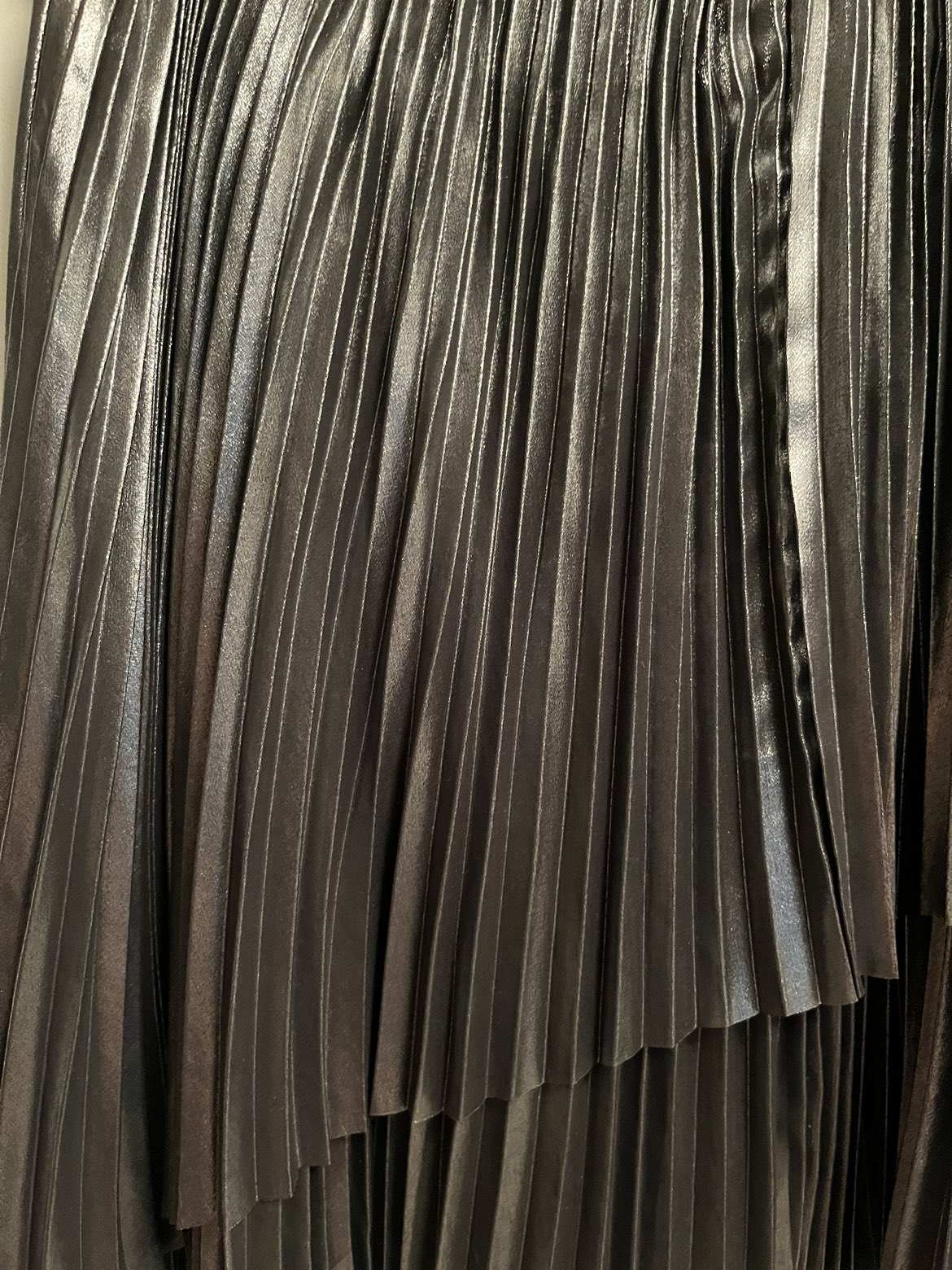 Wilfred metallic silver pleated skirt image indicator(2)