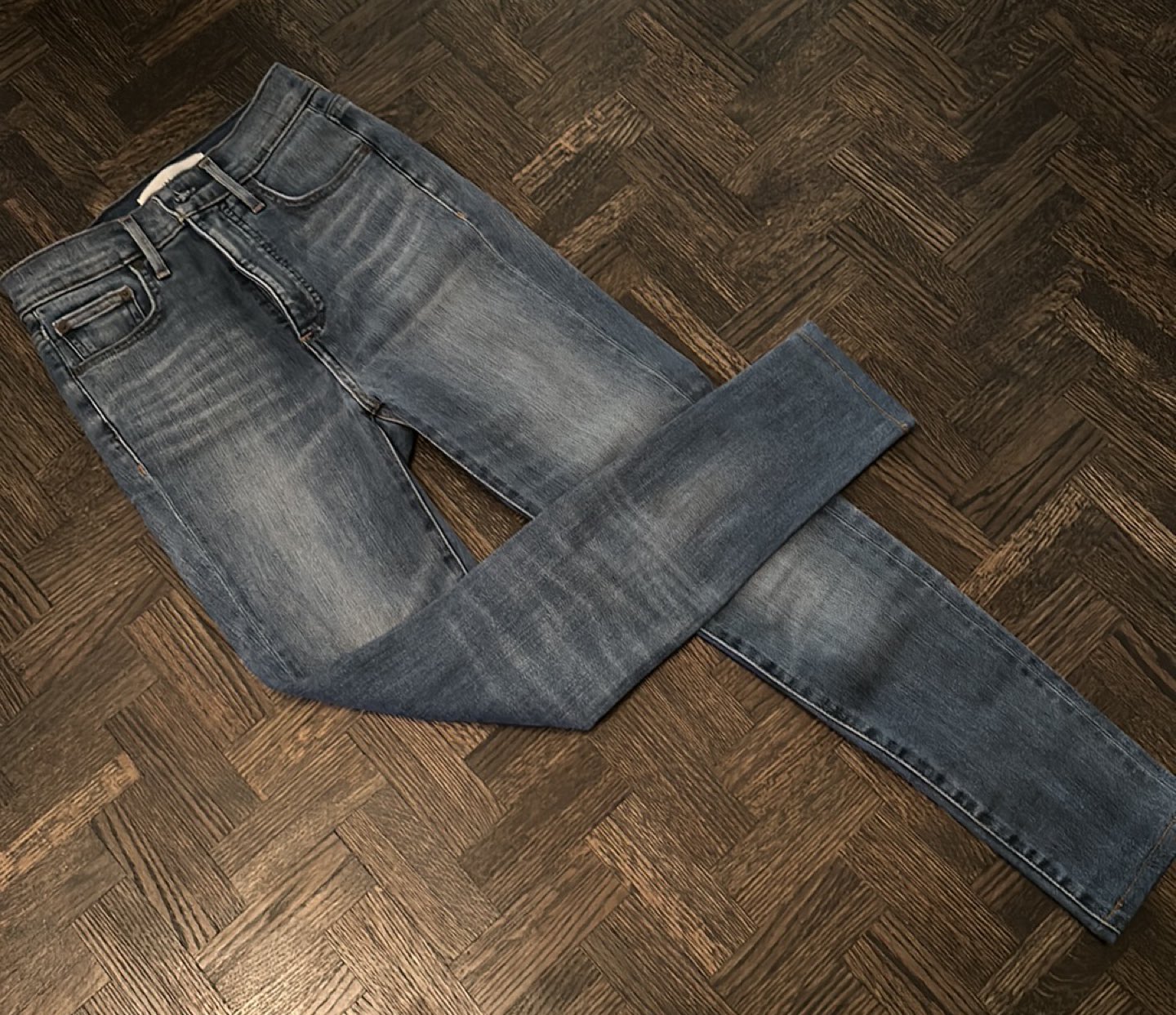 Aritzia | Lola High Rise Skinny Jeans image indicator(2)