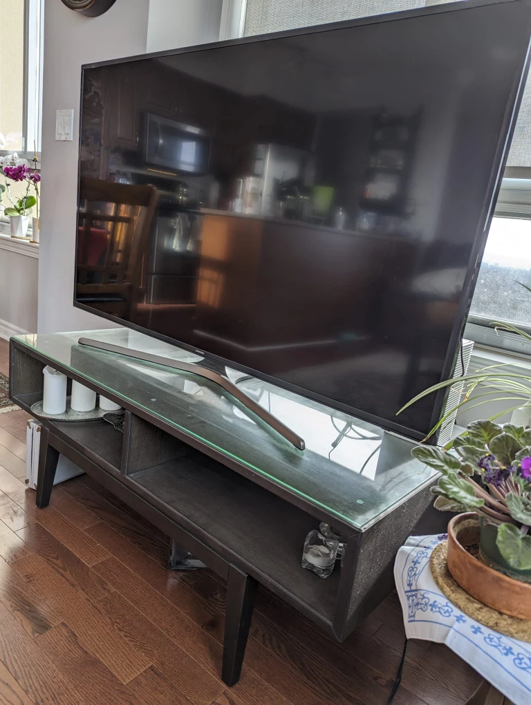 IKEA Glass Top Coffee Table / TV Stand in very good condition - photo 3