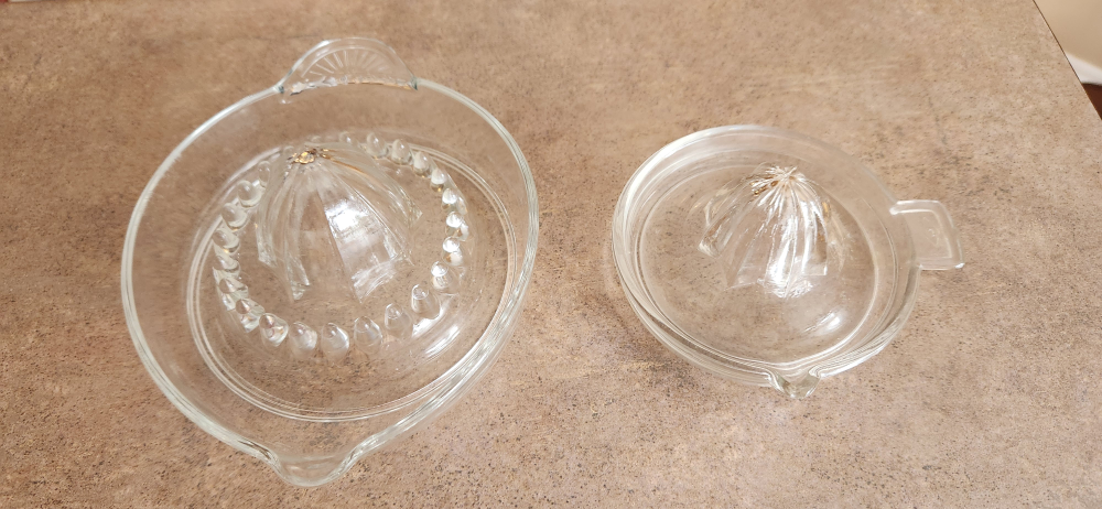 Citrus glass juicers #freecycle thumbnail