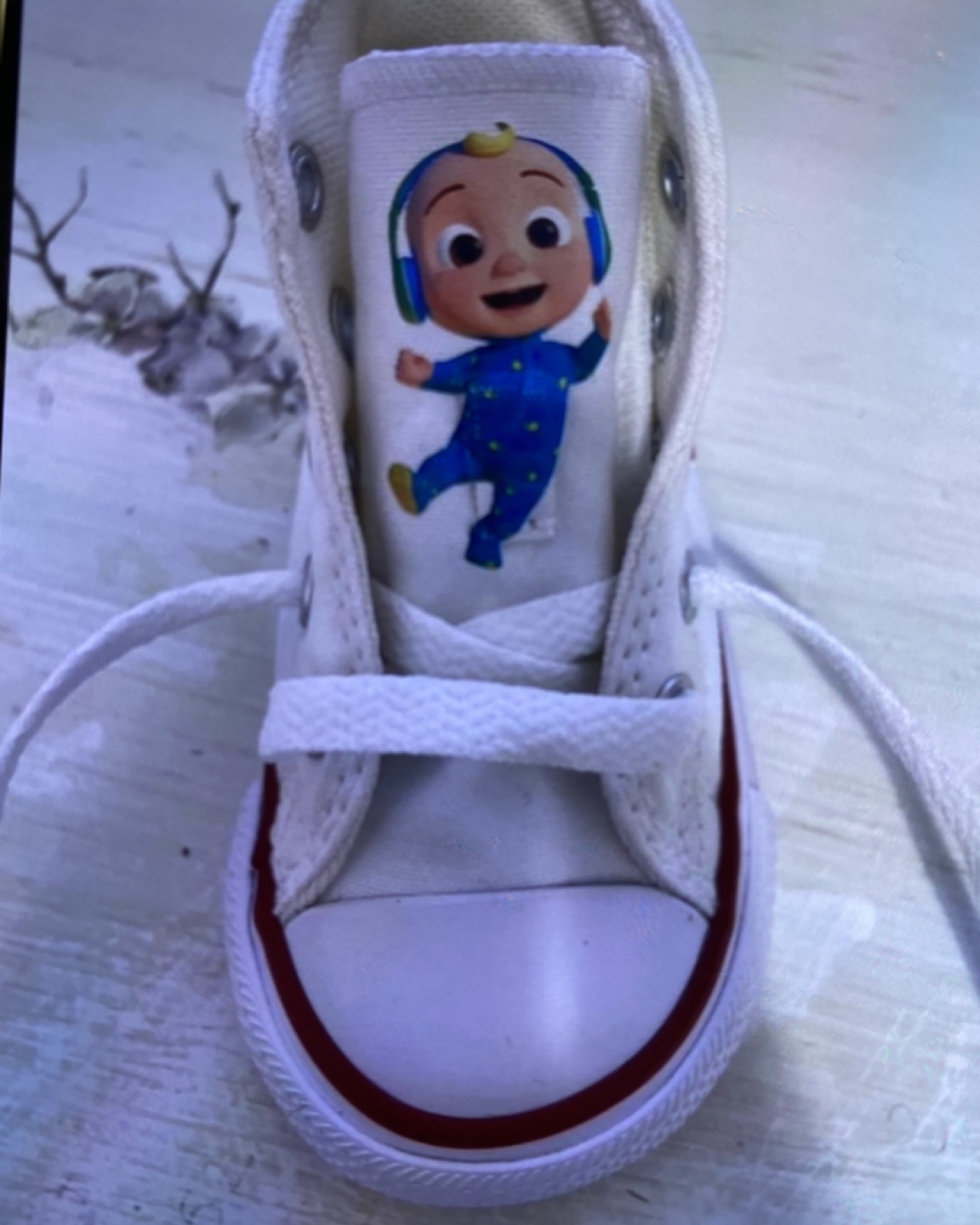 Cocomelon Converse Size 4 - photo 3