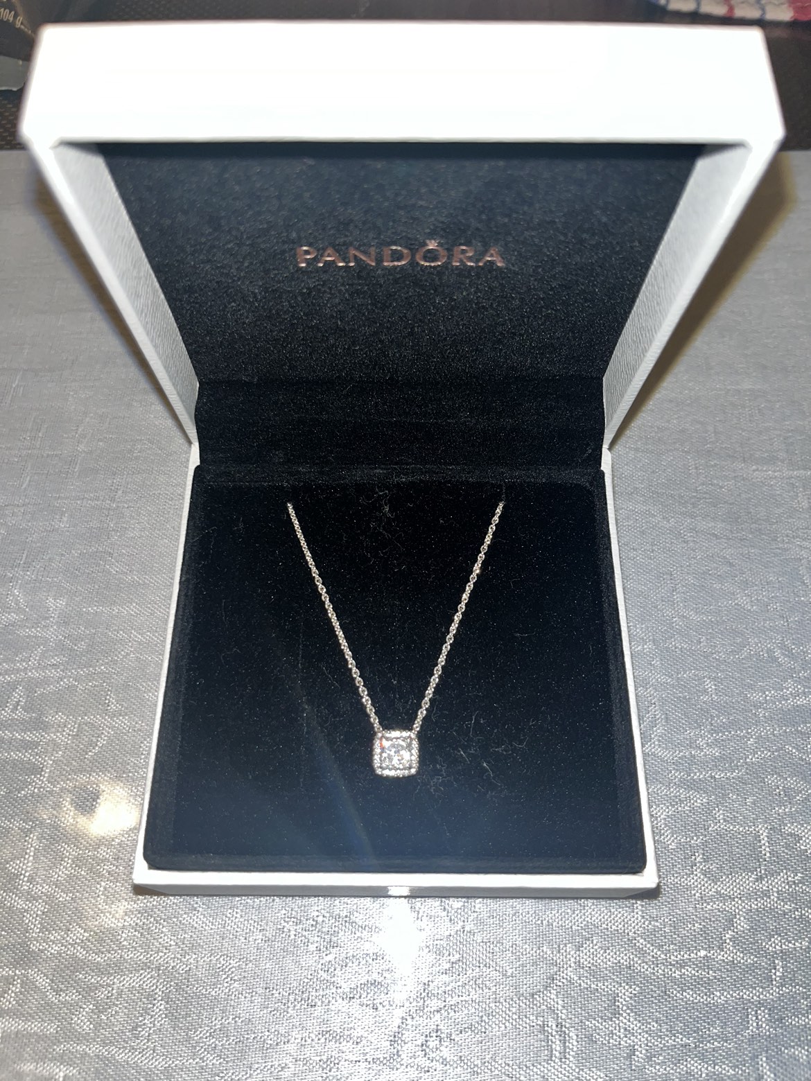 Pandora Square Sparkle Halo Necklace image indicator(2)
