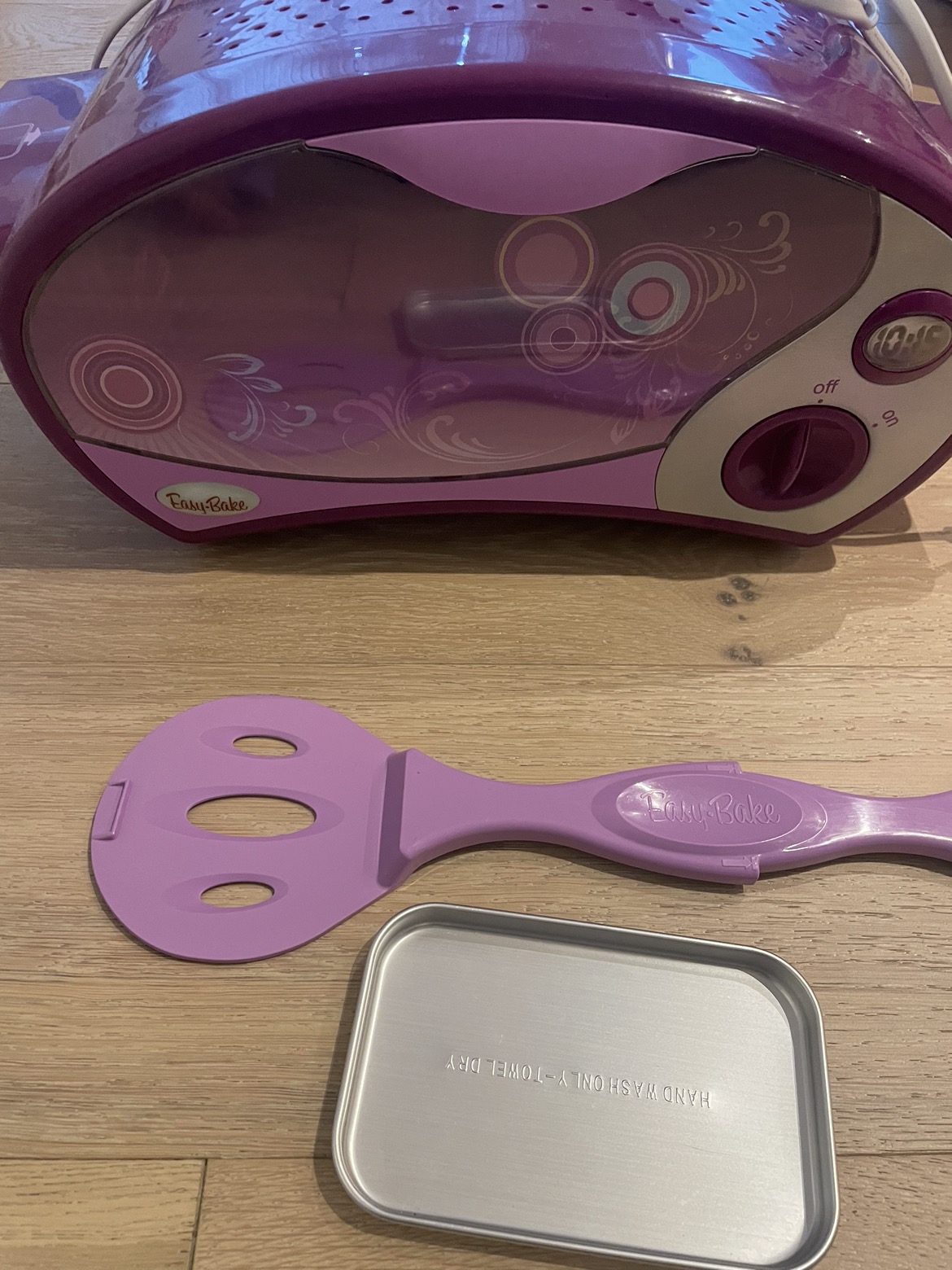 Easy bake oven toy