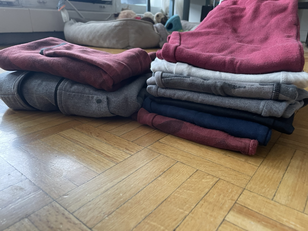 Lot of boys sweats/activewear size 6-7 image indicator(8)