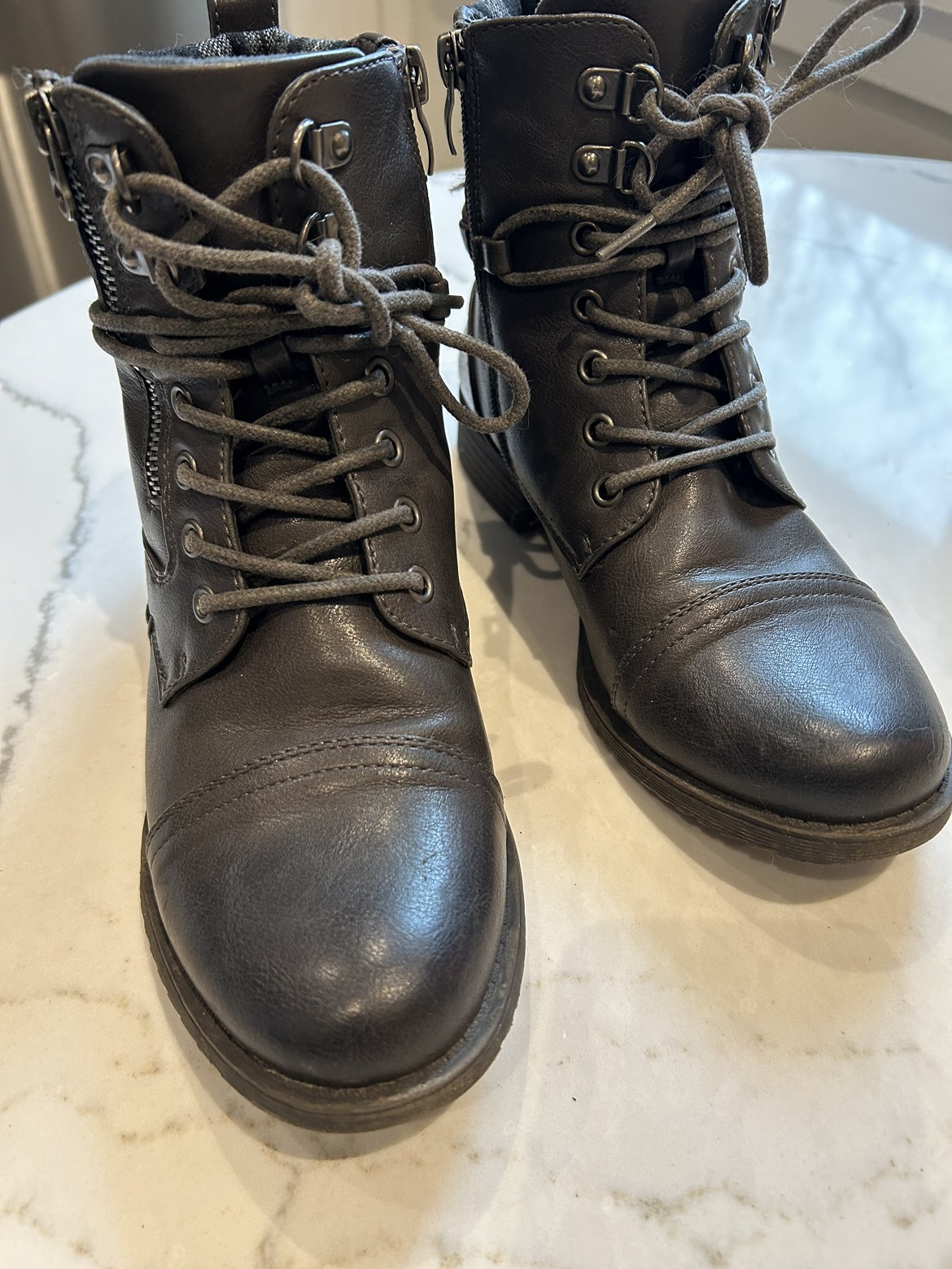 Grey with plaid accent booties - photo 5