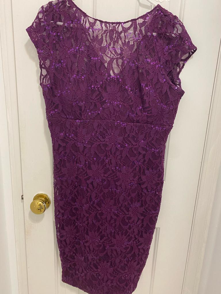 Dresses. image indicator(6)