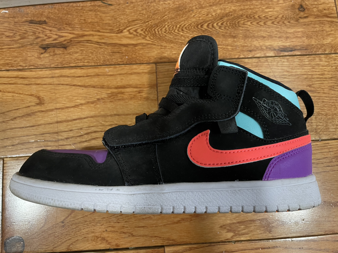 Jordans for kids - size 3Y - photo 3