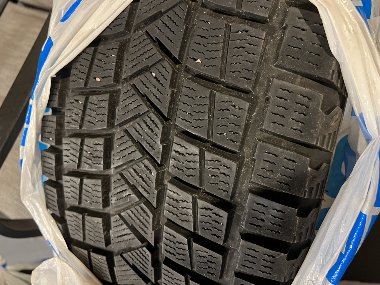 255/45R20 winter Tires