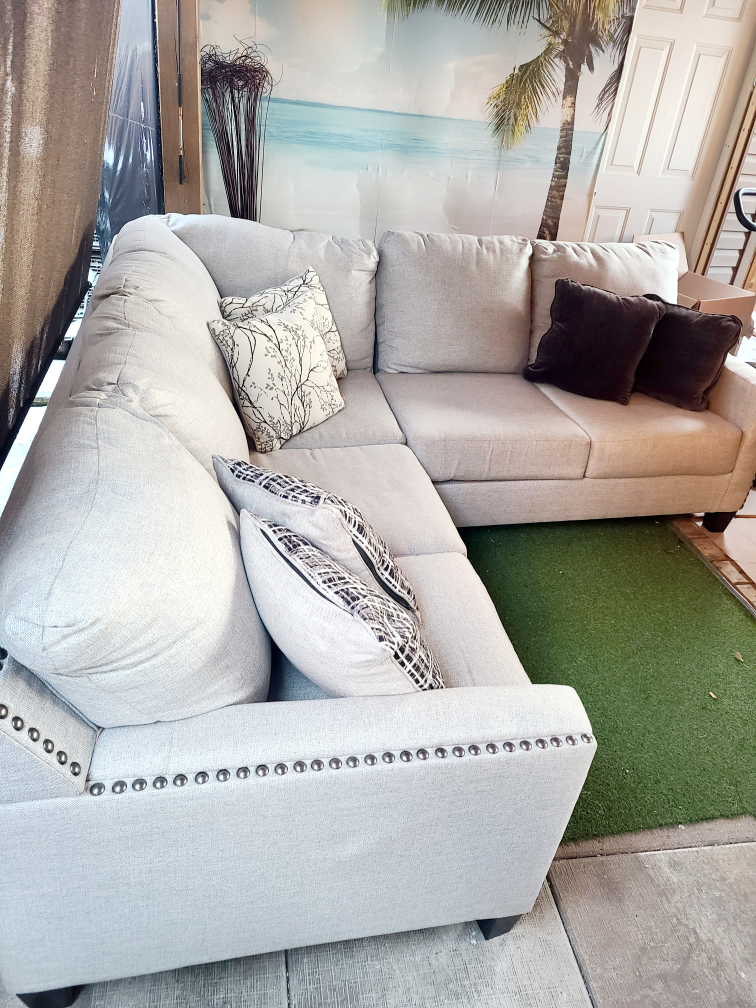 🇨🇦 Ashley 2 Piece Sectional Sofa (Hallenberg) - photo 4