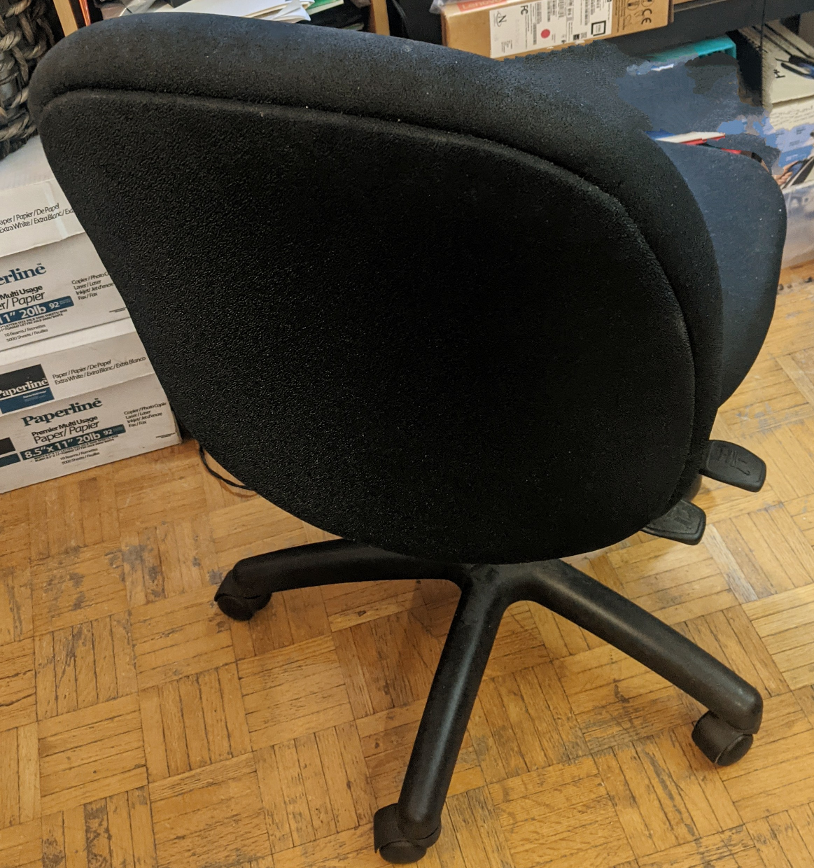 🥕 DAY 3 OFFICE CHAIR image indicator(2)