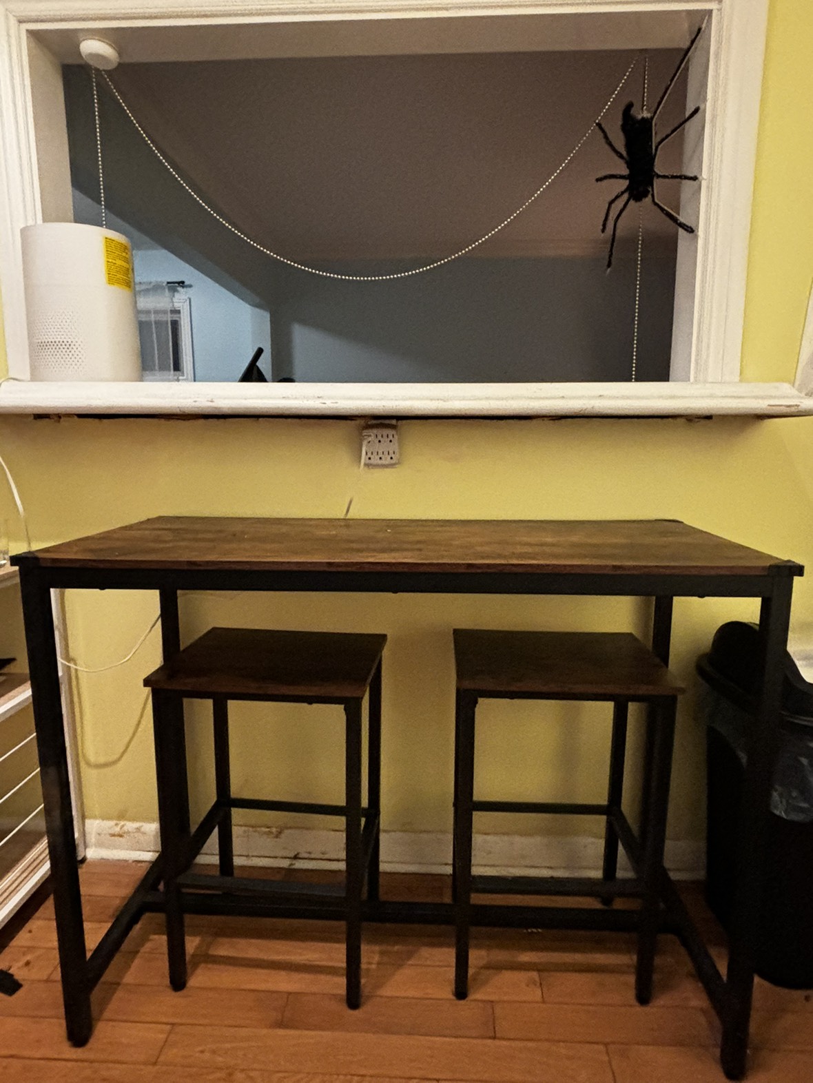 Dining table - photo 2
