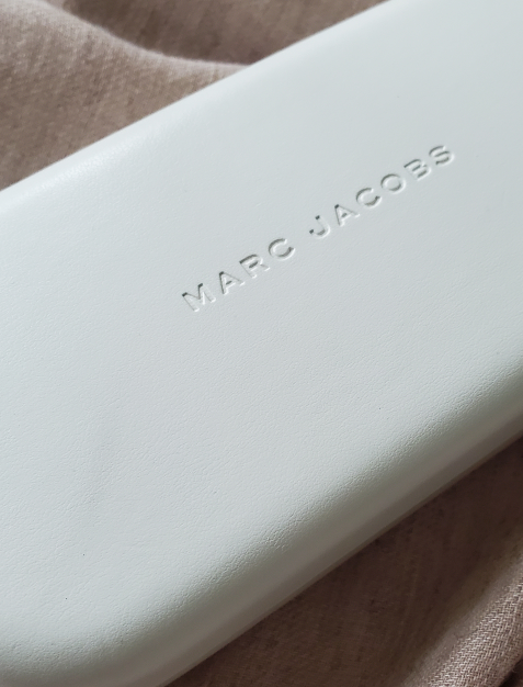 ✨ super cute authentic marc jacobs sunglasses✨ image indicator(7)